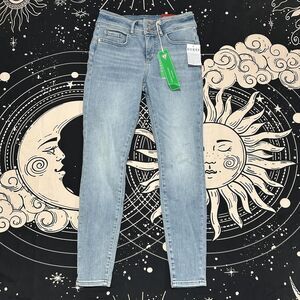 Guess Cropped Jeans Women 28x29 Blue Cotton Denim Skinny Leg Faded Curvy Stretch